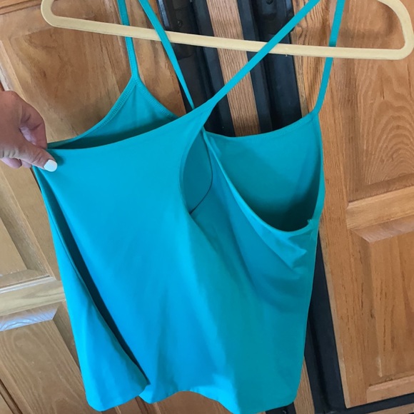 NWT Fabletics Tank - Picture 2 of 3